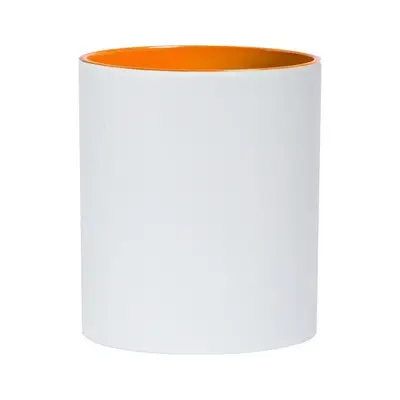 Kubek ceramiczny z pomarańczowym wnętrzem