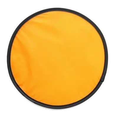 Pomarańczowe frisbee w pokrowcu