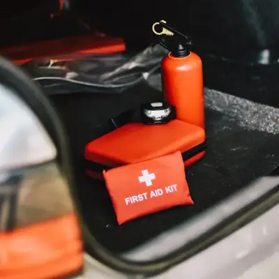 Apteczka samochodowa Car Safe - czerwony