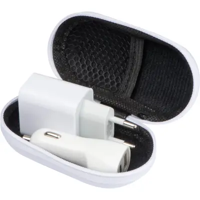 Zestaw podróżny - ładowarka samochodowa oraz wtyczka ładująca USB i USB typu C - kolor biały