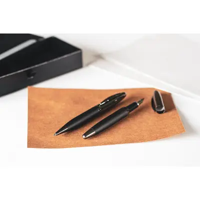 Zestaw piśmienniczy Mark Twain - etui, pióro, długopis - kolor czarny