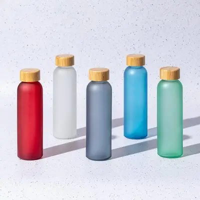 Szklana butelka sportowa 500 ml kolor czerwony