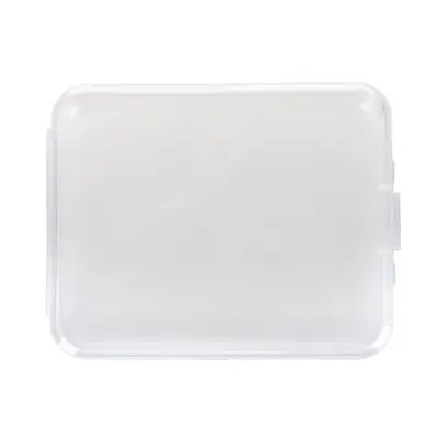 Zestaw w pudełku, pojemnik na płyn do dezynfekcji, maseczka wielokrotnego użytku z miejscem na filtr i jonami srebra kolor biały