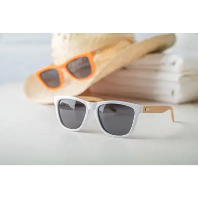 Okulary przeciwsłoneczne Colobus - kolor biały
